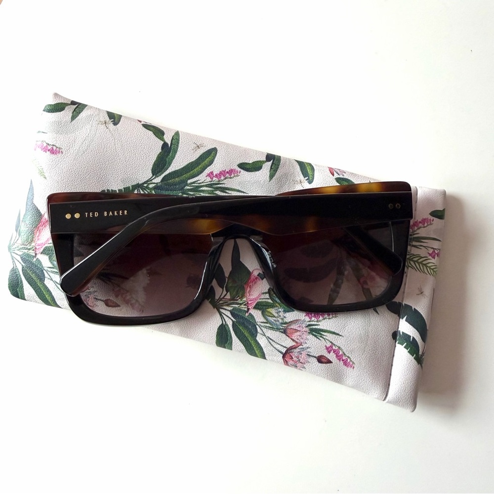 🔥 HOST PICK 🔥 NWOT Ted Baker London 55mm Polarized Cat Eye Sunglasses - Picture 4 of 4
